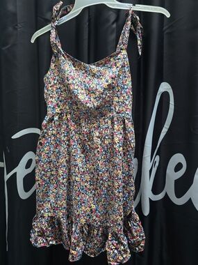 Old Navy Floral Tie-Shoulder Sundress in Navy with Multicolor Flowers & Pockets!